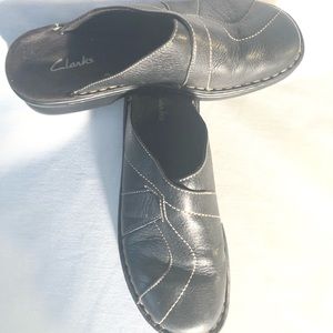 CLARKS LEATHER MULES